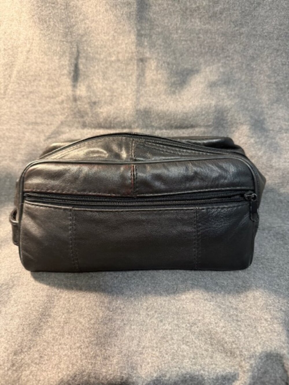 Black leather toiletry bag in EUC